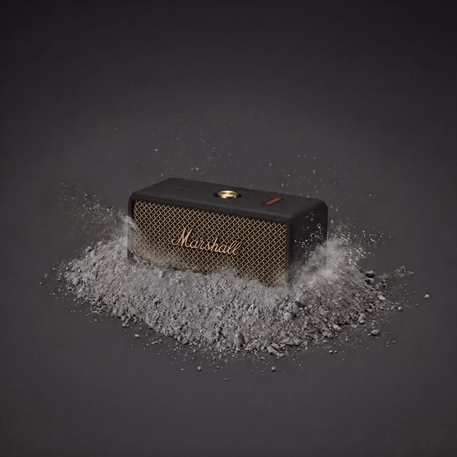 Колонка Marshall Emberton 3 Vintage Black в умовах пилу на природі