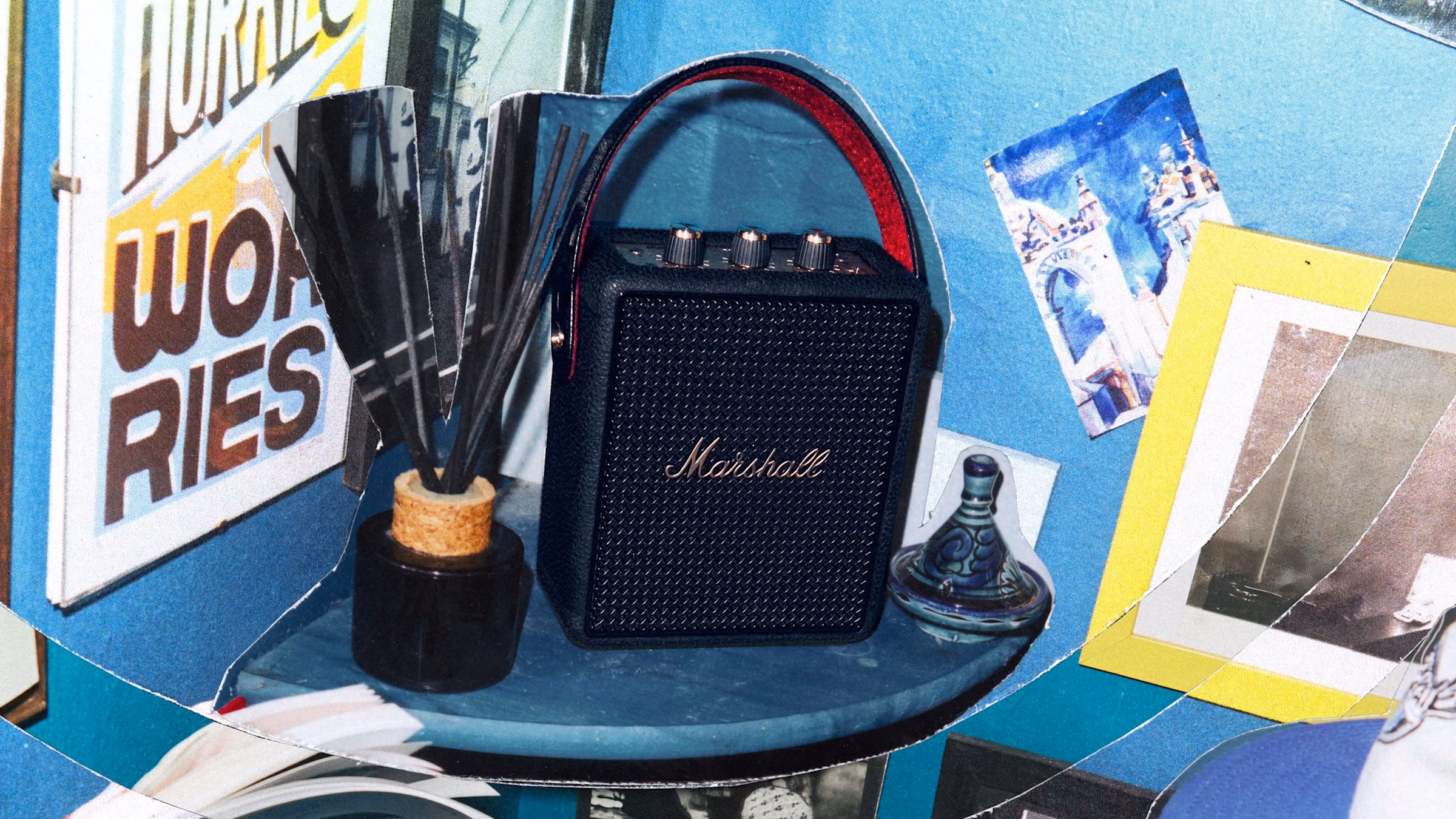 Портативна колонка Marshall Stockwell III Black and Brass на столі