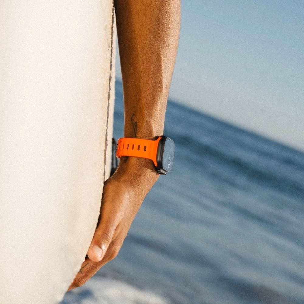 Водонепроникний силіконовий ремінець Nomad Sport Band Ultra Orange для Apple Watch Ultra під час занять спортом