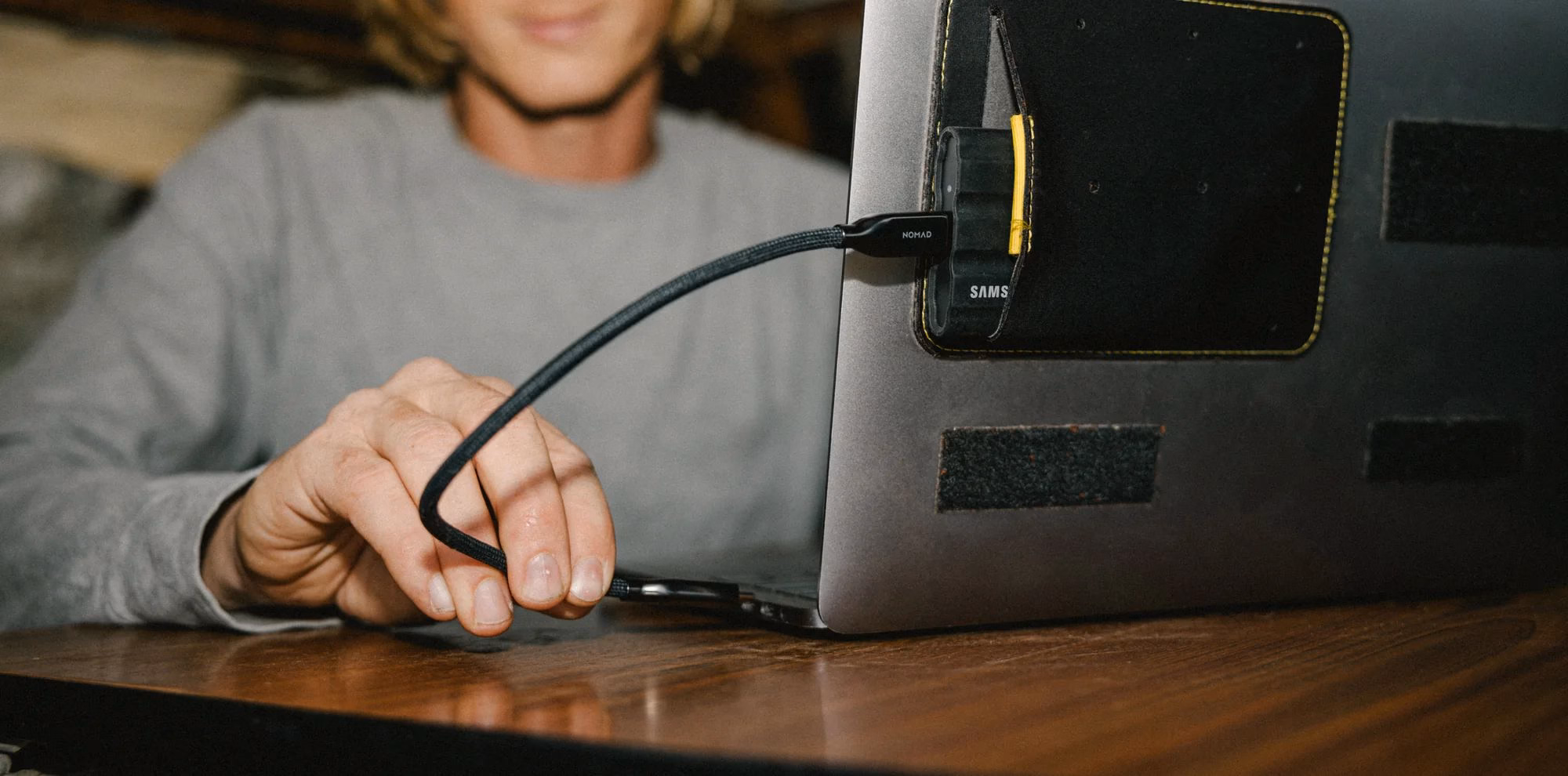Робота з MacBook через кабель Nomad USB4