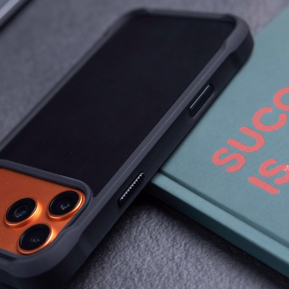 Шкіряний чохол Nomad Rugged Horween Black для iPhone 17 Pro Max - 2