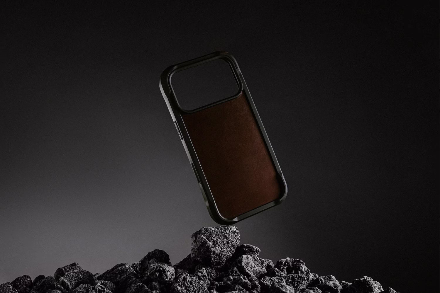 Шкіряний чохол Nomad Rugged Horween Rustic Brown для iPhone 17 Pro - 6
