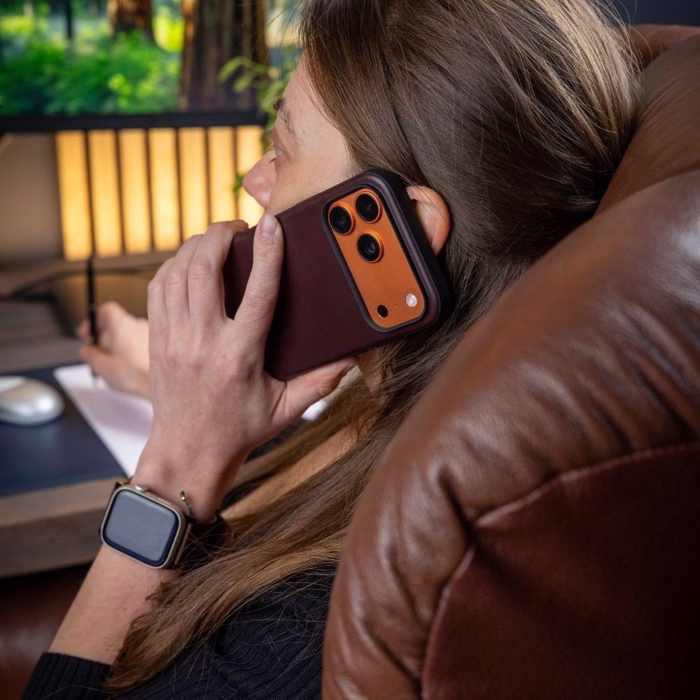 Кожаный чехол Nomad Modern Horween Burgundy для iPhone 17 Pro - 2