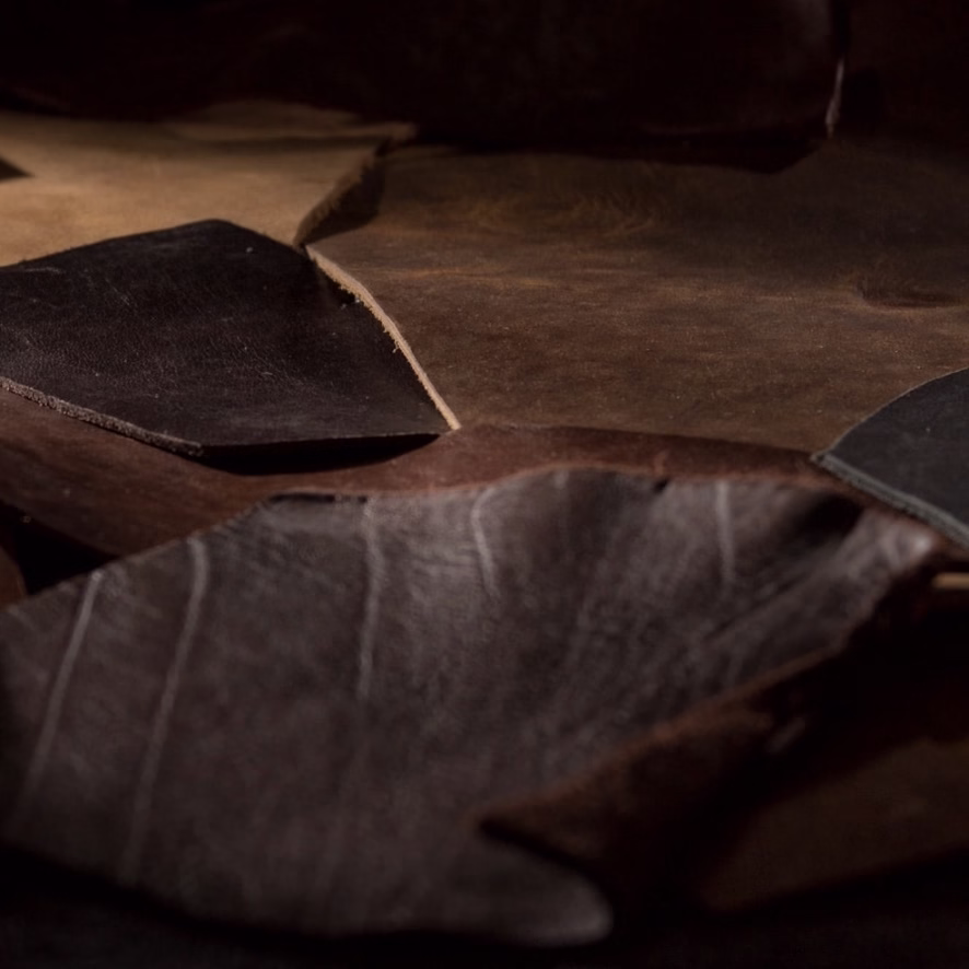 Шкіряний чохол Nomad Magnetic Horween Rustic Brown для iPhone 17 Pro Max - 4