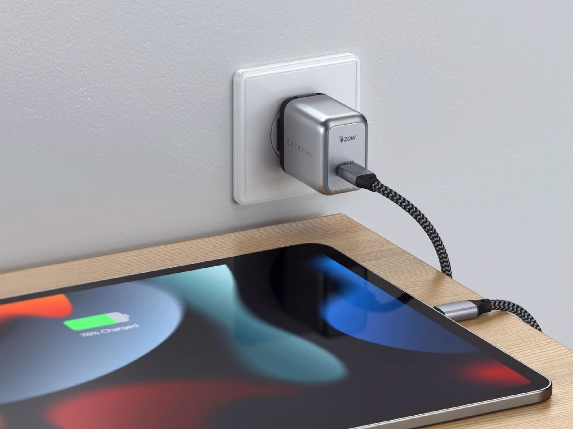 Мережевий зарядний пристрій Satechi 20W USB-C PD Wall Charger Space Gray - 1